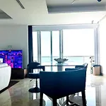 Punta Me Luxury Apartment Beach Front & Nice Sea View