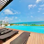 Apt With Boulevard View & Roof Top