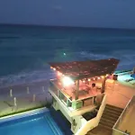 Bright And Breezy 1 Bedroom Apartment Next To Top Clubs