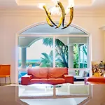 Exclusive Beachfront Luxury Villa, Private Gym, Personalized 5 Star-Service, Beach Direct Access