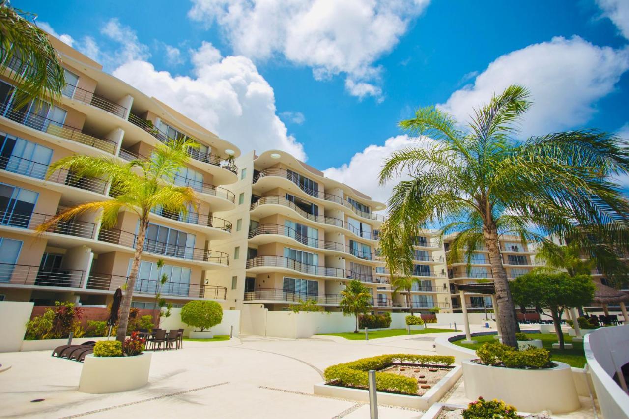Large With Pool And Terrace! Apartment Cancun