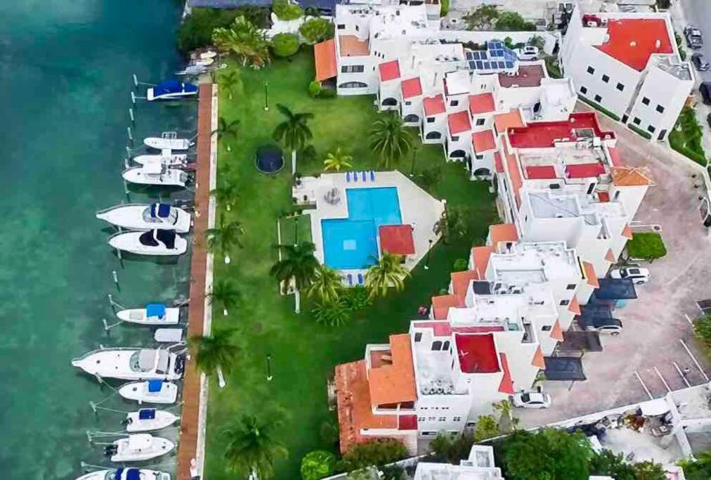 Mexican Lagoon Front By Casa Paraiso Villa Cancún