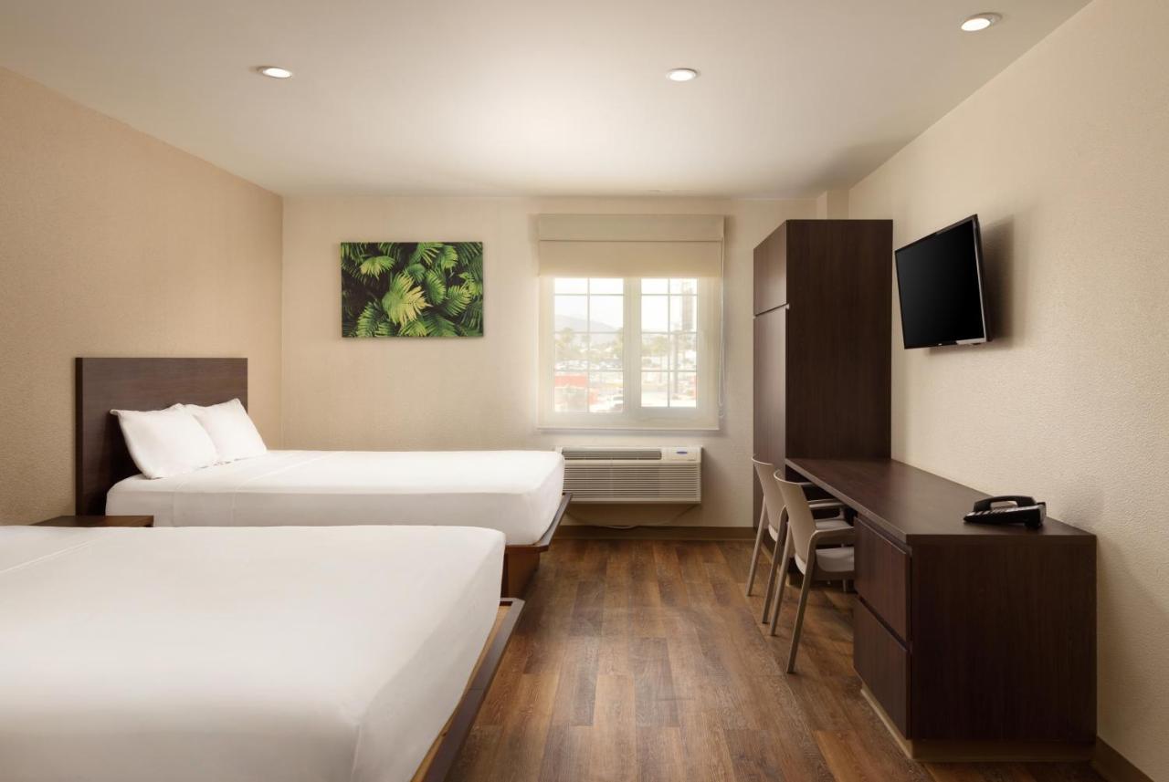 Extended Cumbres Apartahotel Cancún