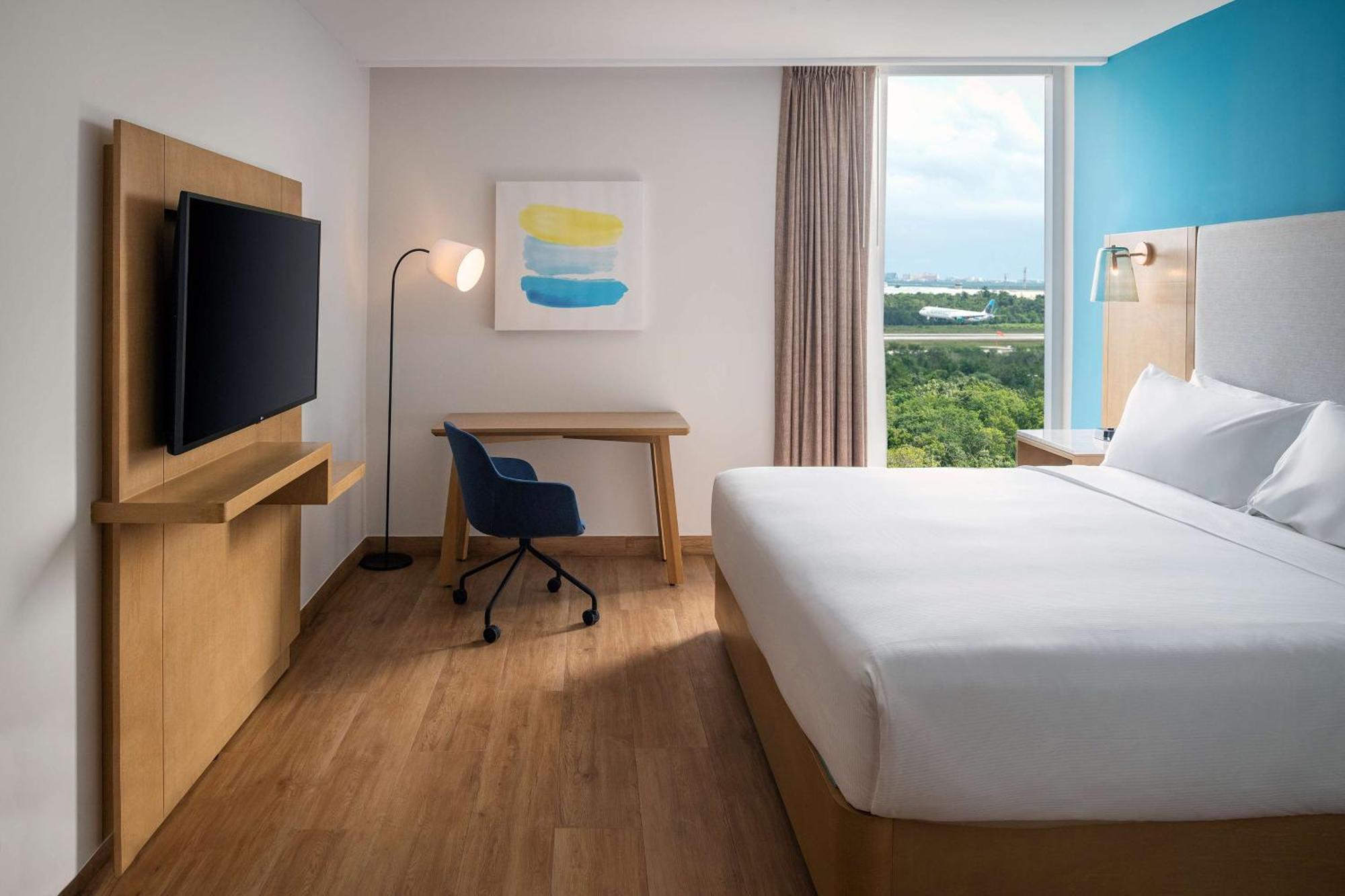 Hilton Garden Airport Hotel Cancún