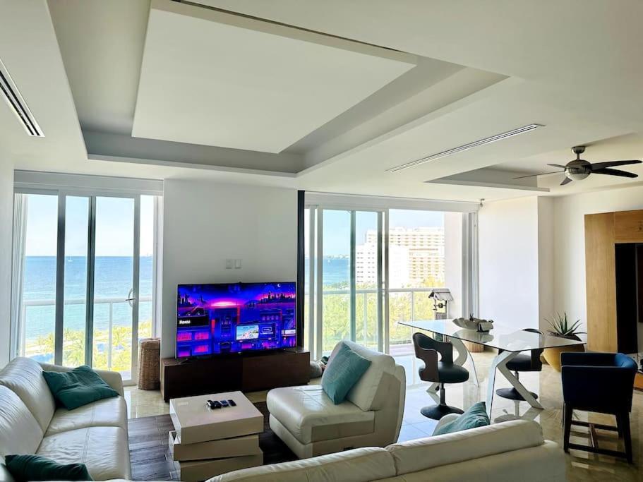 Punta Me Luxury Beach Front & Nice Sea View * Cancún