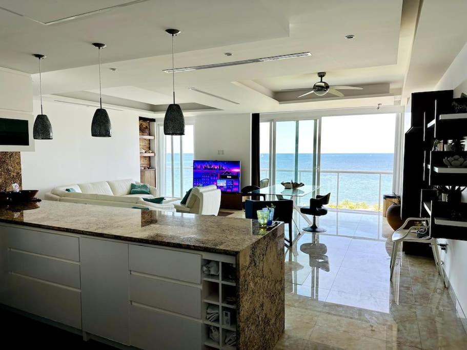 Punta Me Luxury Beach Front & Nice Sea View *