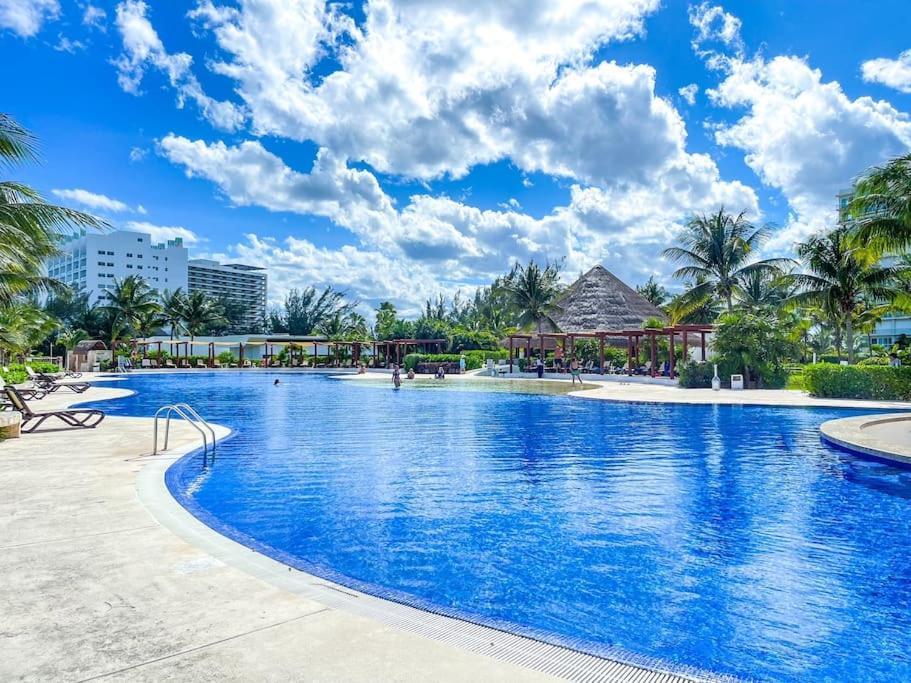 Punta Me Luxury Beach Front & Nice Sea View Cancún