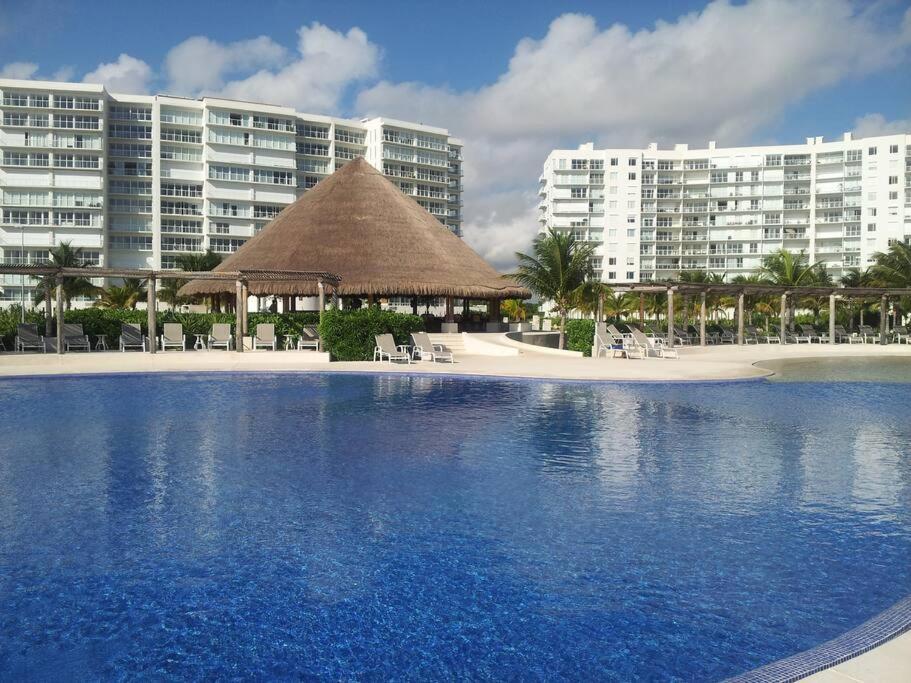 Punta Me Luxury Beach Front & Nice Sea View * Cancún