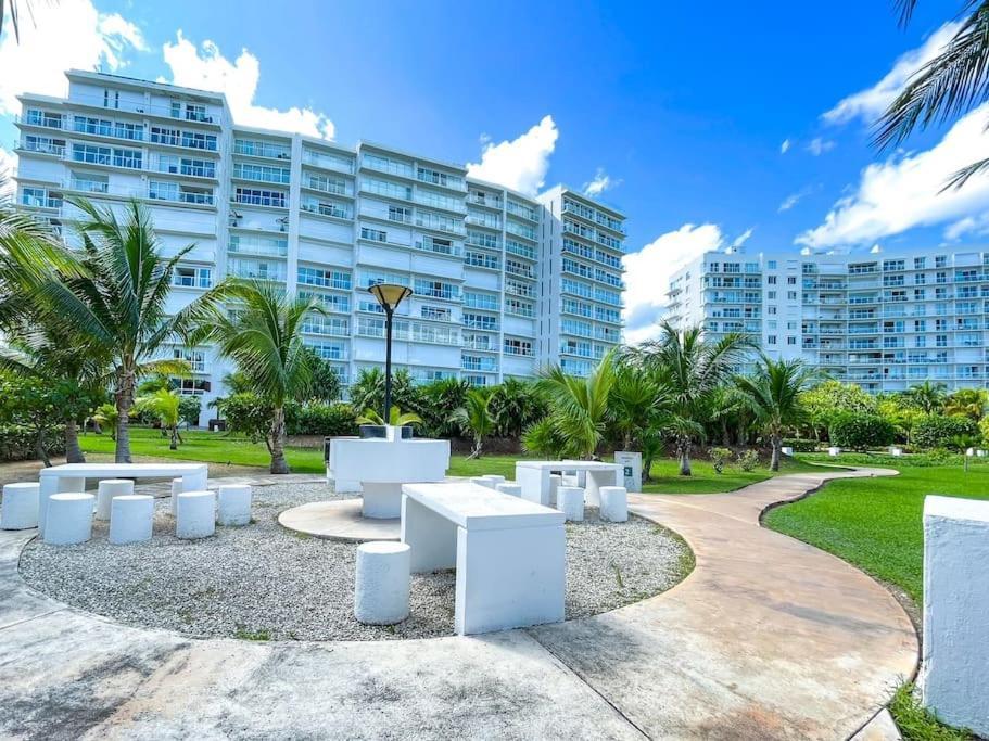 Punta Me Luxury Beach Front & Nice Sea View Apartamento Cancún