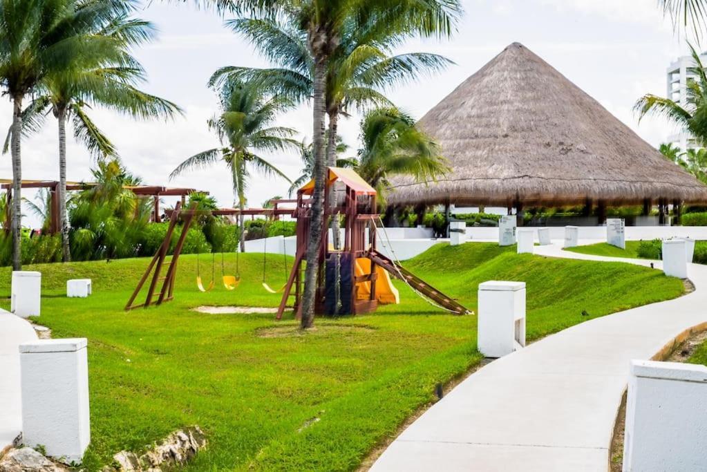 Punta Me Luxury Beach Front & Nice Sea View * Cancún