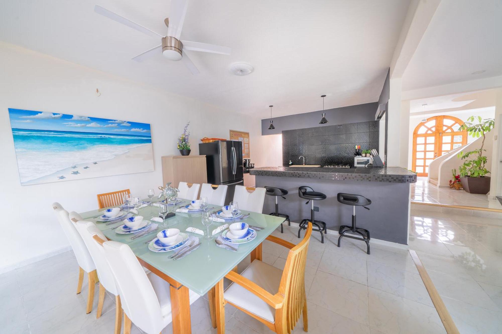 5 Bedroom Modern With Private Pool - Great Location Villa *