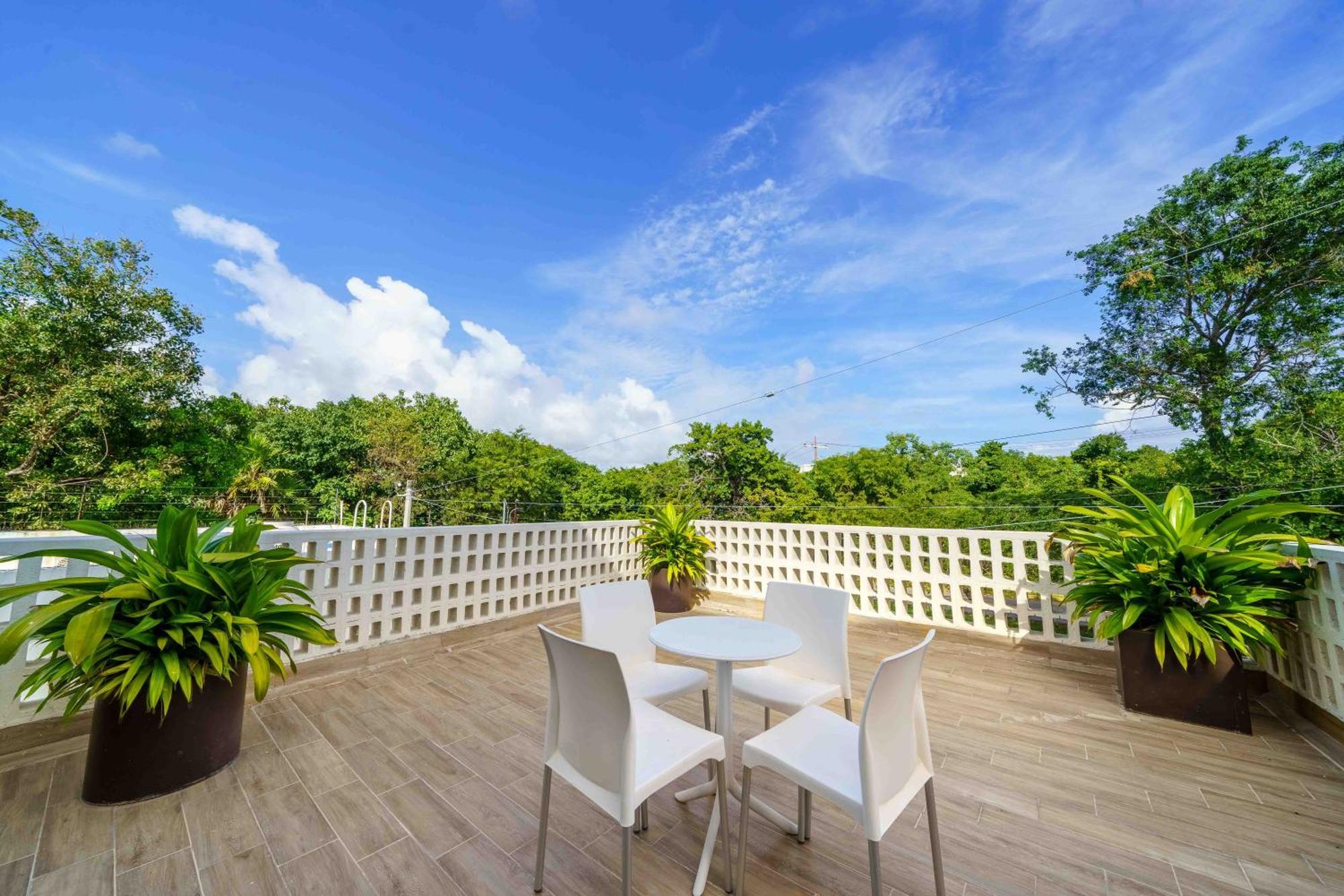 Villa 5 Bedroom Modern With Private Pool - Great Location *