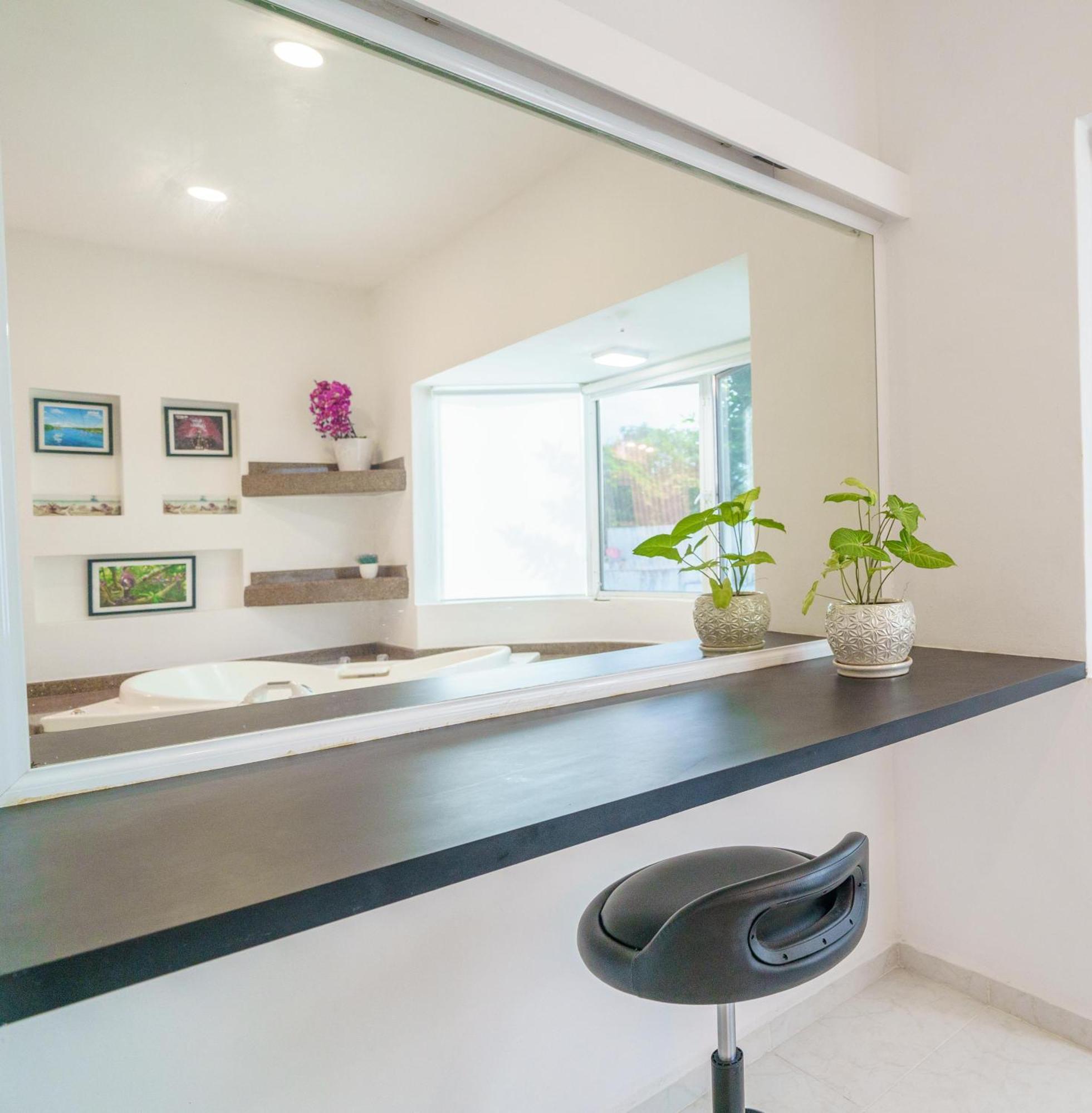 5 Bedroom Modern With Private Pool - Great Location * Cancún
