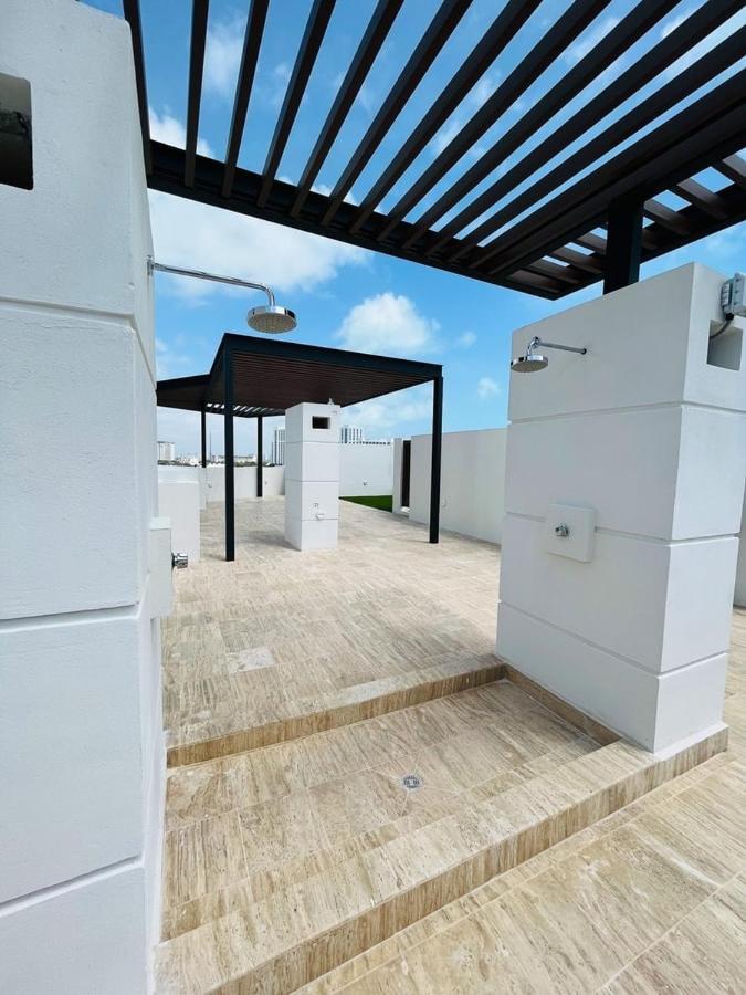 With Boulevard View & Roof Apartamento