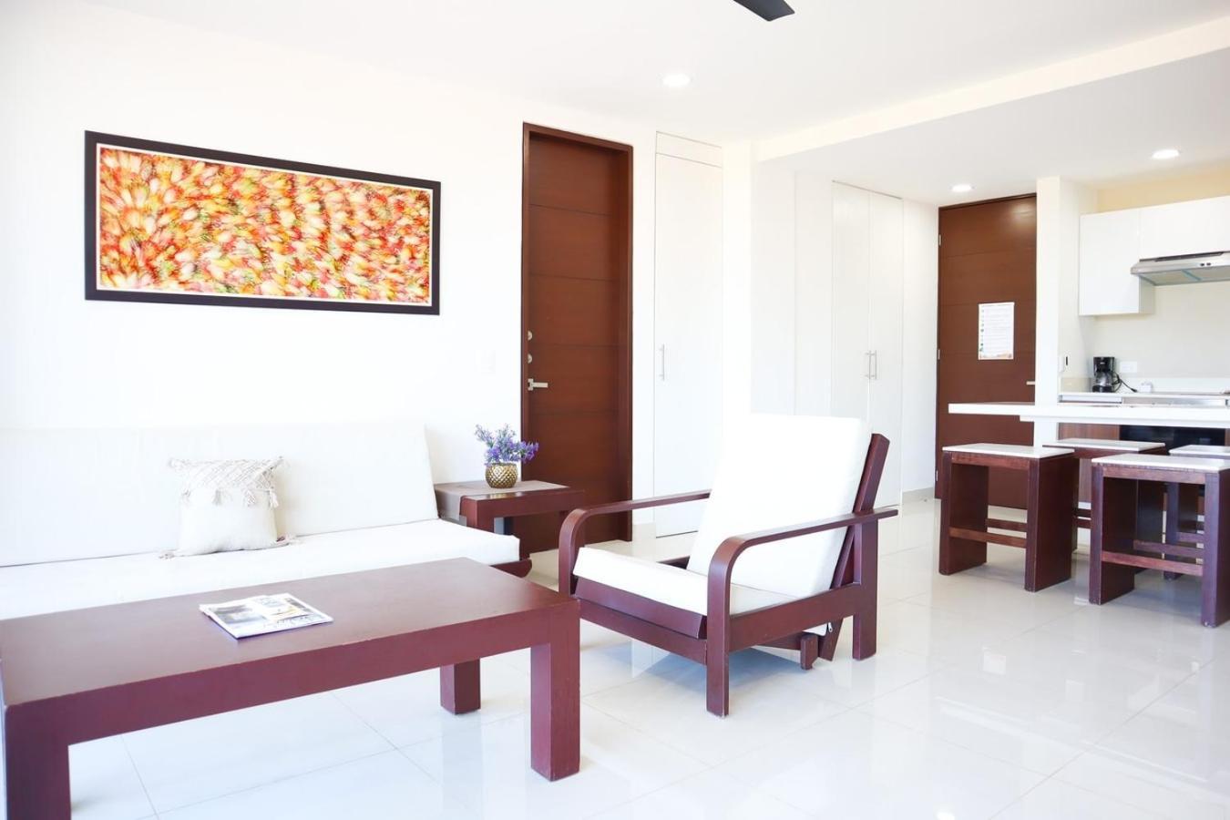 With Boulevard View & Roof * Cancún