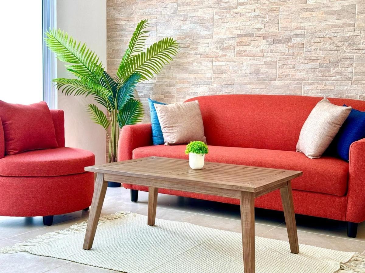 Сasa de vacaciones 3br Centric House W/ Pool, Bbq And Great Amenities