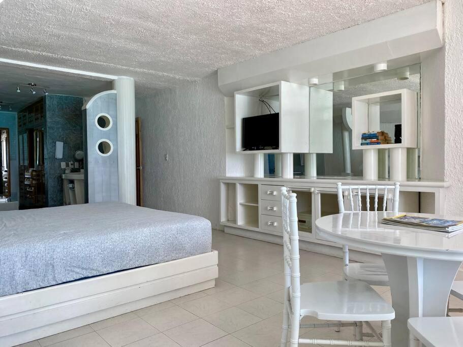 Eltonblom1970 At Out Look Com Beach House Blom Villa