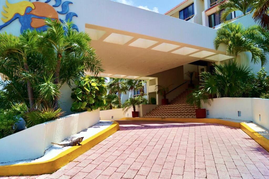 Eltonblom1970 At Out Look Com Beach House Blom Cancún