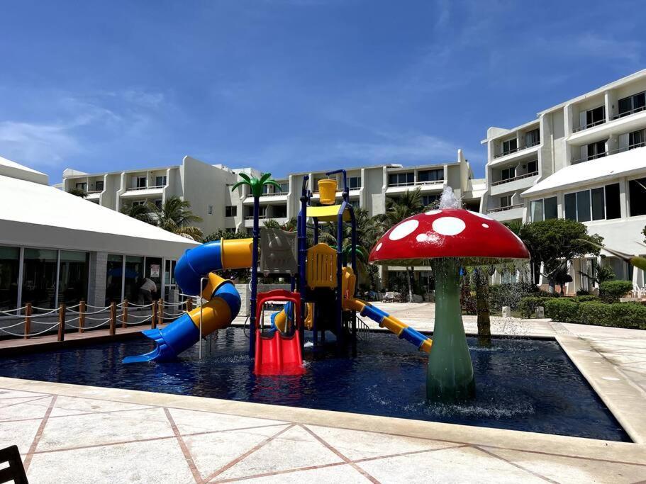 Villa Eltonblom1970 At Out Look Com Beach House Blom Cancún