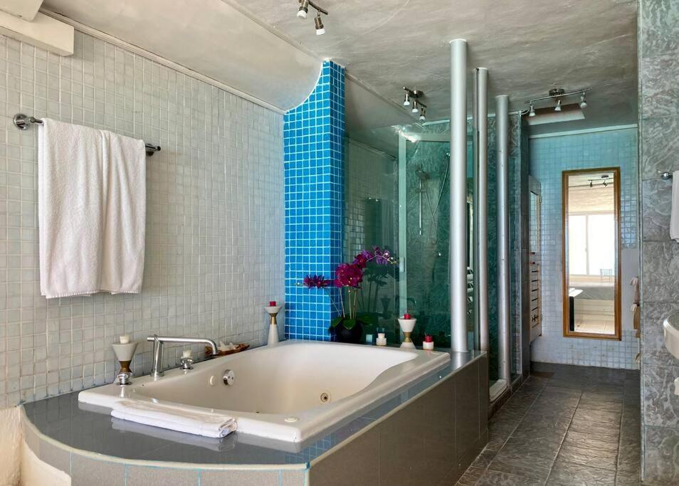 Villa Eltonblom1970 At Out Look Com Beach House Blom