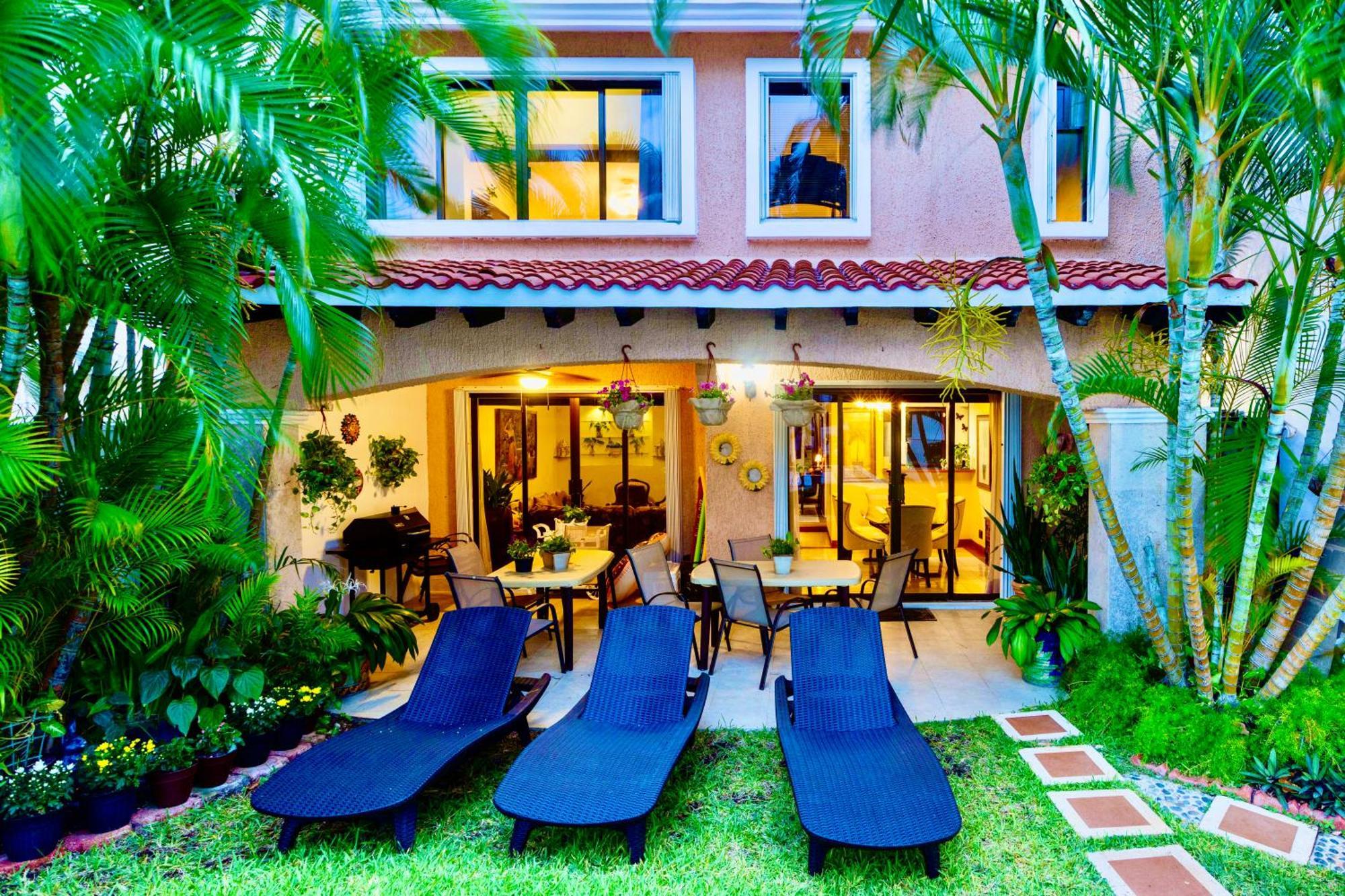 Villa Magnifica Palmeras Luxurious 4 Bedroom 6 Bds 4 Ba Private Pool Lagoon Front Super Fast Wifi Cancun