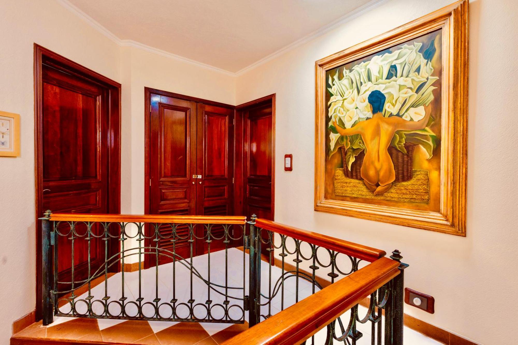 Magnifica Palmeras Luxurious 4 Bedroom 6 Bds 4 Ba Private Pool Lagoon Front Super Fast Wifi Villa
