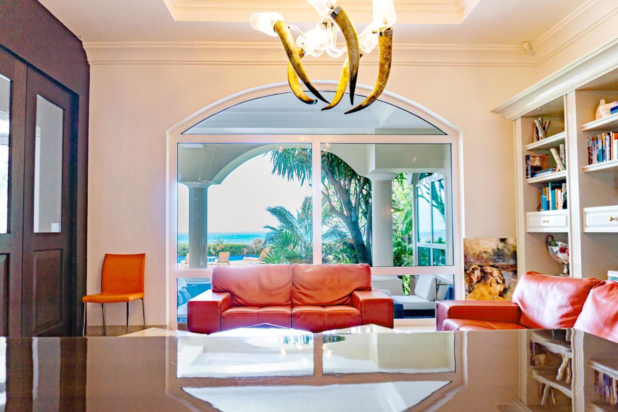 Exclusive Beachfront Luxury Villa, Private Gym, Personalized 5 Star-service, Direct Access