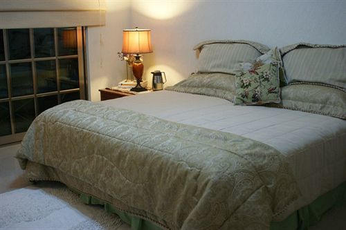 Bed and breakfast Away From (adults Only)