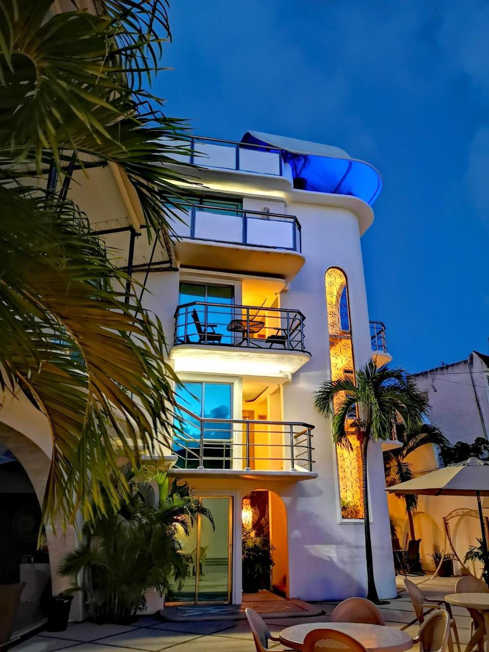 Blue Star Cancún