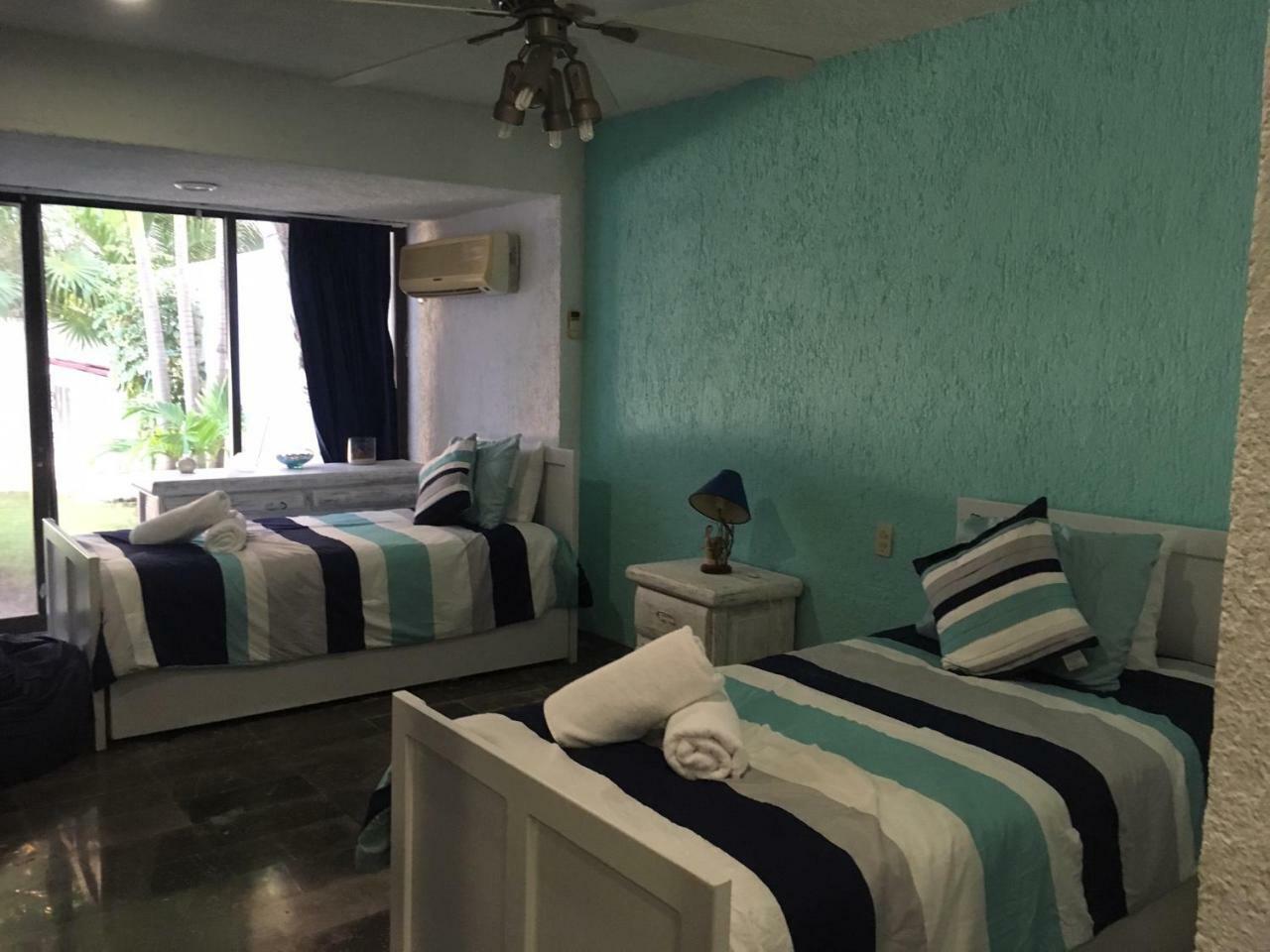 Large House - Walking To - 10 Guests! Apartamento Cancún