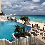 Beach Cash Resort - Plaza Cancun