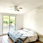 Casa De 2 Recs En Condominio Tranquilo Con Piscina