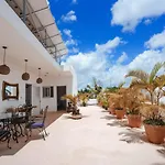 Spacious Modern House Cancun