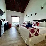 Seashore Apartment Cancun