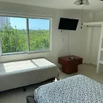 Estudio Con Bano Privado Para Tres Personas En Puerto Cancun