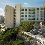 Enjoy The White Sand Resort Beach In A 1Bd Vacation Condo Onsite Infinity Pool, Spa, And Mini Golf