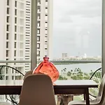 Stylish One Br Apt With Lagoon View In Dt Cancun