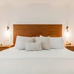 Stylish One Br Apt With Lagoon View In Dt Cancun