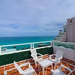 Penthouse On The Beach With Private Sea View