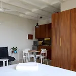 Cool Loft Rooftop Pool, Great Views