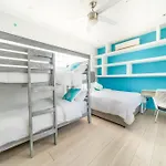 Caracol King Bed - 4 Bedroom Home -W Terrace At Downtown Prime
