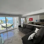 Penthouse Frente A La Laguna