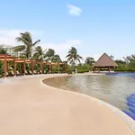 Spacious 3Bd Apartment With Pool & Beach In Cancun