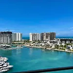 Condo Marina Corazon 201