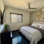 Apt 1 Min To Hotel Zone Pool Free Parking