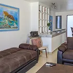 Villa Aurora Beautiful Beachfront Apartment