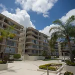 3Br Apt With Pool