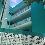 Las Palmas en Laurel