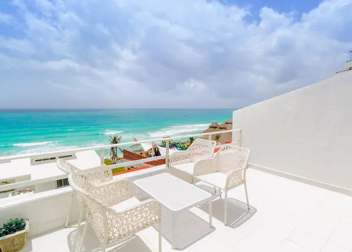 Penthouse Ocean Front, Steps To The Beach
