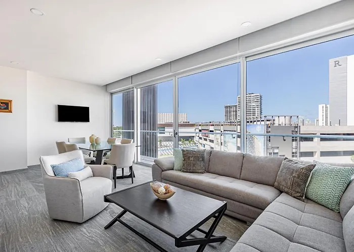 Luxury 3Br Condo* Rooftop Pool, Near The Beach